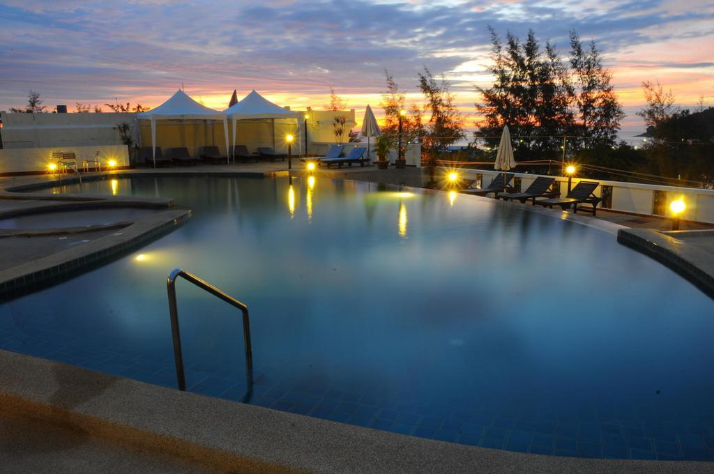 Phuket Heritage Hotel Karon Exterior foto